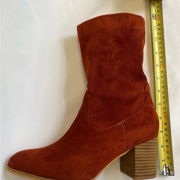NIB Corky’s Wicked Woman’s  Suede Boots - Color Rust - Picture 4 of 8